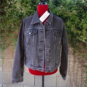 NWT Vintage Faded Black Denim Trucker Jacket with pockets size Large Vigoss